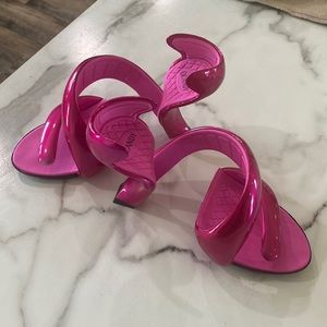 Ocandy sandals new without tags